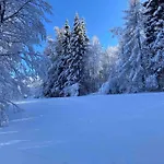« le Faucon Pelerin » Vue Magnifique Au Calme 別荘