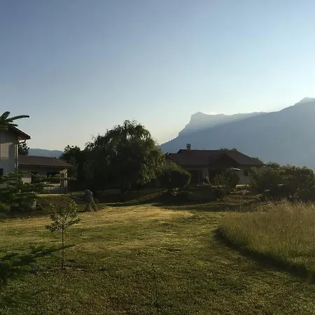 別荘 « le Faucon Pelerin » Vue Magnifique Au Calme