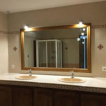 « le Faucon Pelerin » Vue Magnifique Au Calme Holiday home