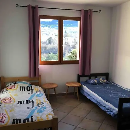« le Faucon Pelerin » Vue Magnifique Au Calme Hébergement de vacances *