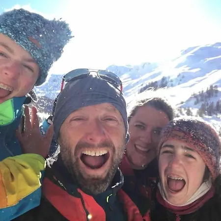 « le Faucon Pelerin » Vue Magnifique Au Calme Hébergement de vacances