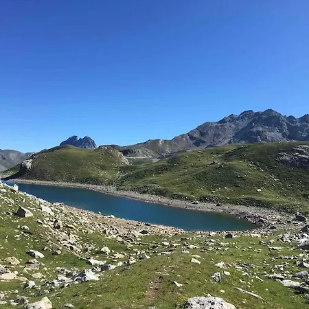 « le Faucon Pelerin » Vue Magnifique Au Calme Le Lautaret